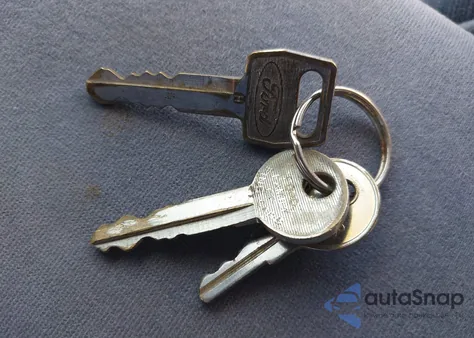 1992 Ford Explorer z USA, uszkodzony, nr VIN 1FMDU34X3NUB22474